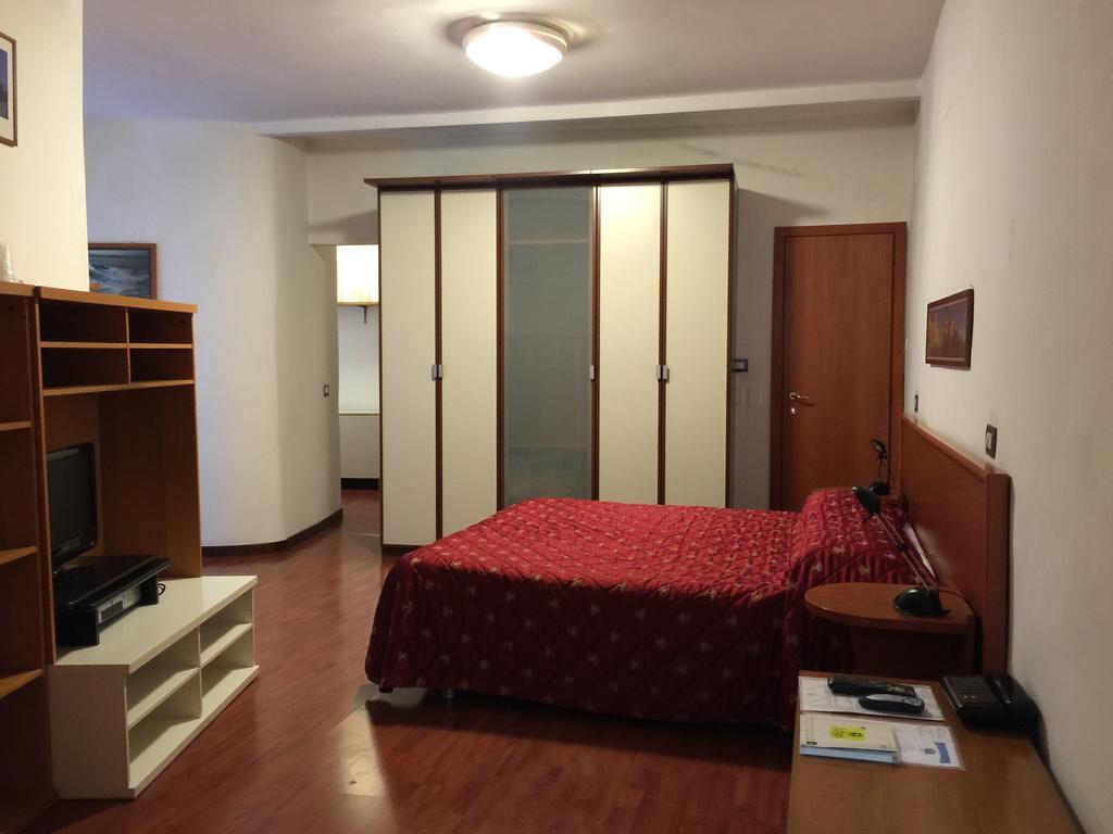 Hotel Helvetia Genova Camera foto